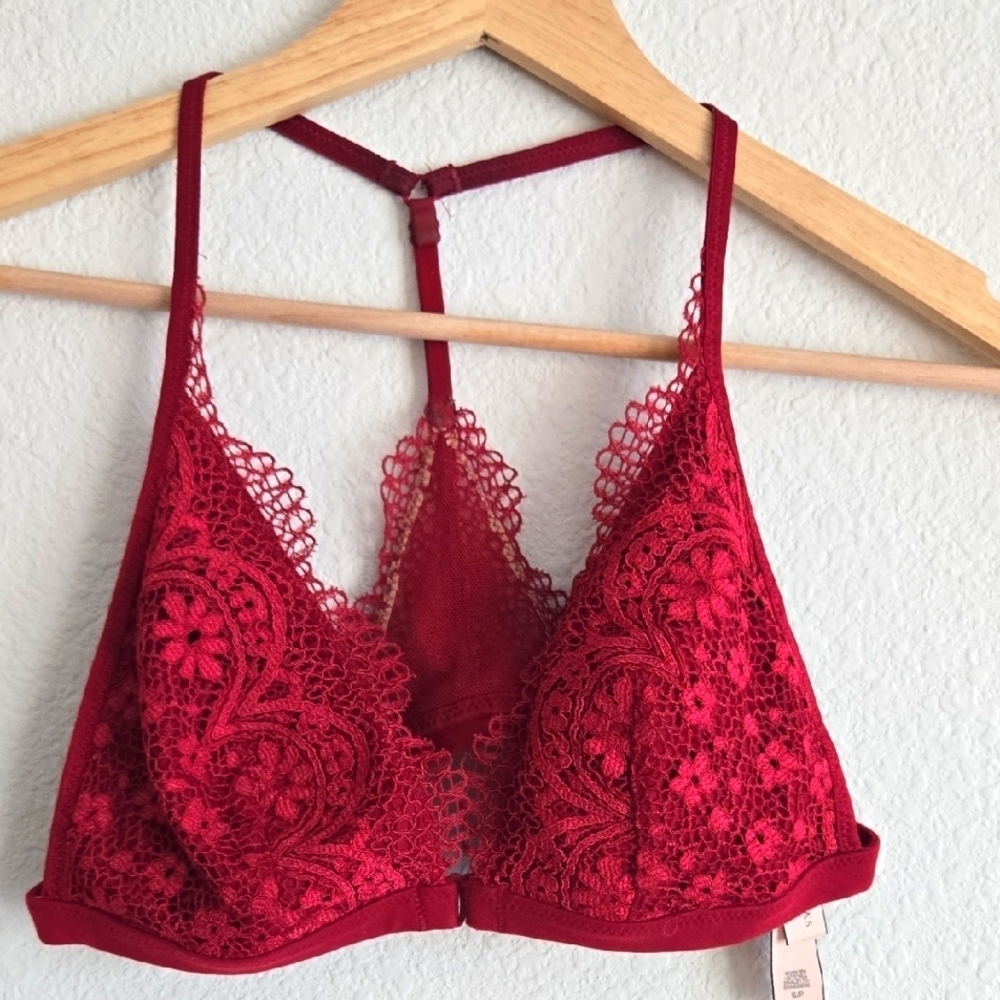 Victoria's Secret Red Lace Plunge Bralette Intimate